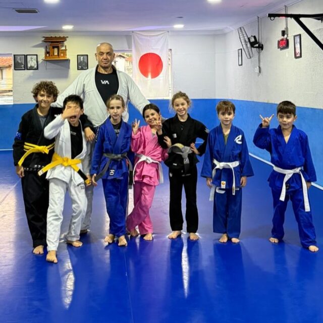 Molecada nota 1000👏👏👏
@carlao.spartanojiujitsu