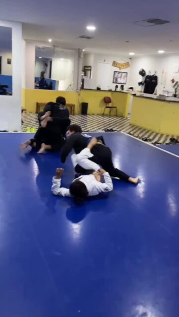 Um pouco do nosso treino 🥋
#constantinojiujitsu