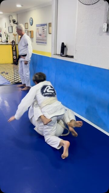 Sextou da melhor maneira 🥋🙏
#constantinojiujitsu #espacodojo